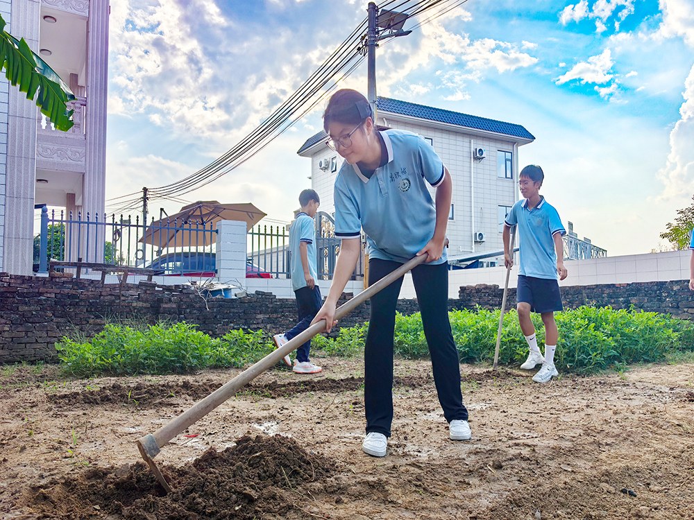 福建龙岩青少年素质培育机构怎么选？寄宿成长基地推荐